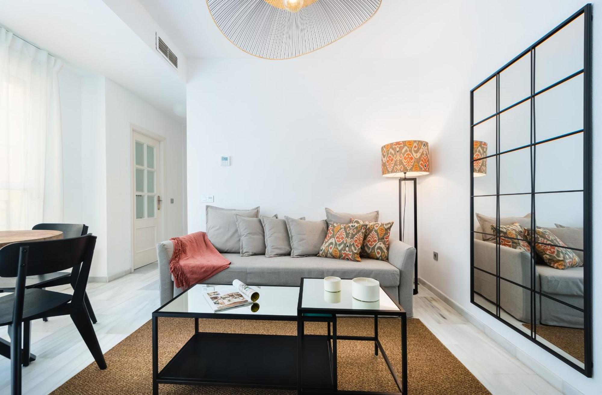 San Román. Disfrutar Un Sevillano Más Apartamento